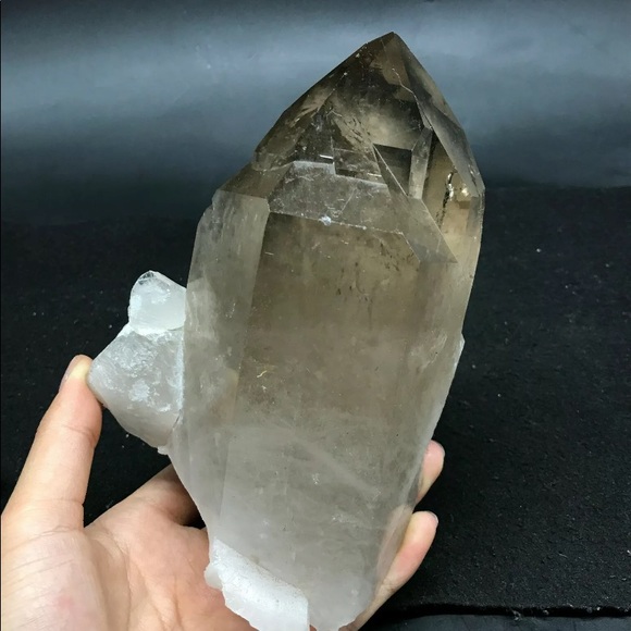 SOLD🔴🔴🔴MASSIVE! 2.6 Lb Skeletal Quartz Point - Picture 6 of 8